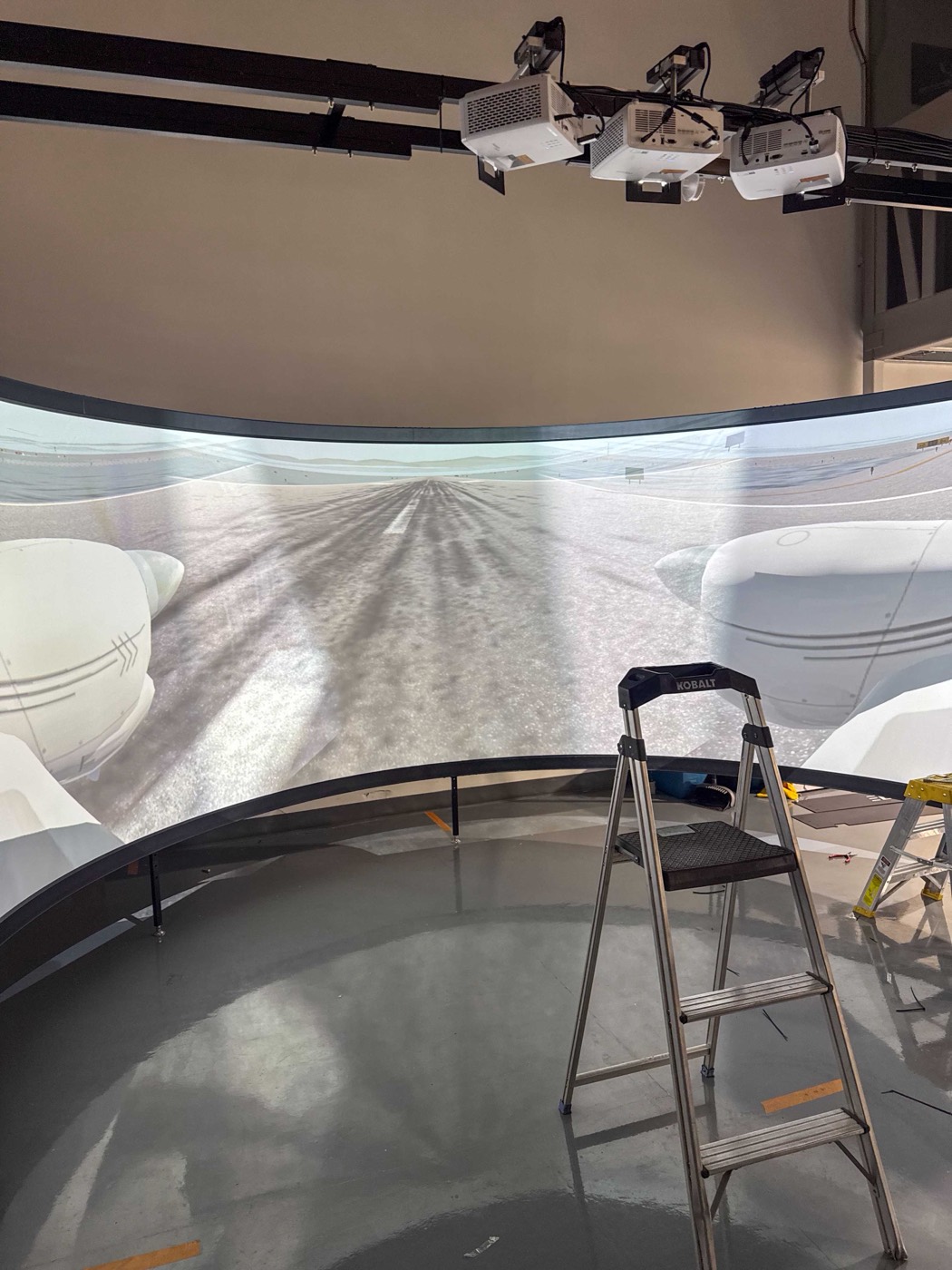 Wraparound projection dome