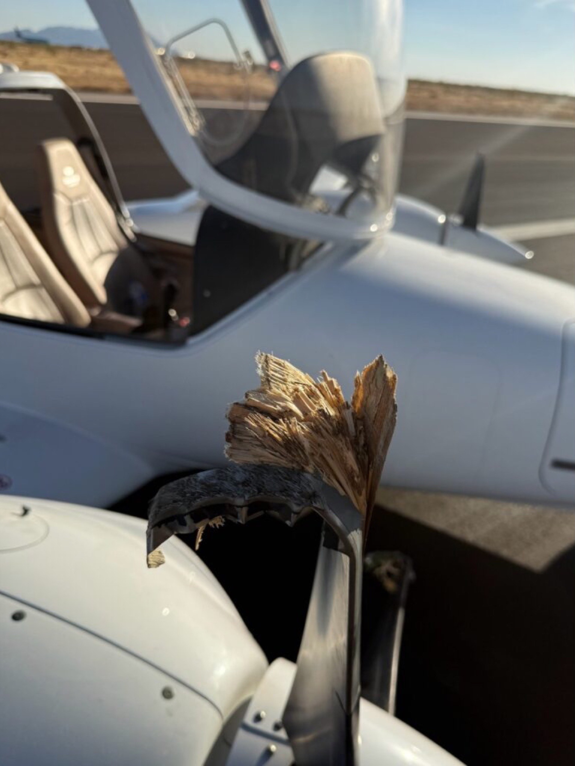Splintered propeller blade after the gear-up landing
